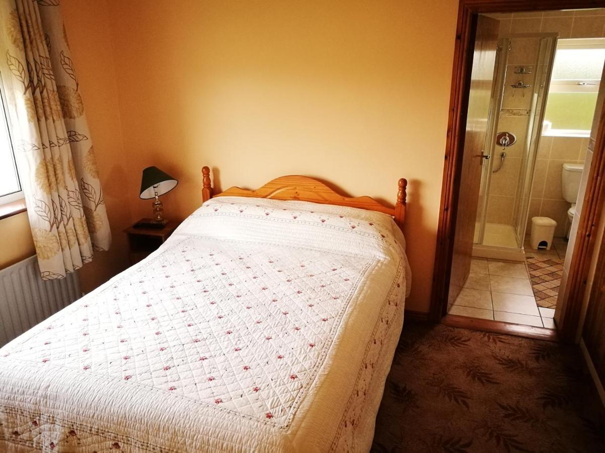 Danubio Guest Accommodation Doonbeg Eksteriør billede