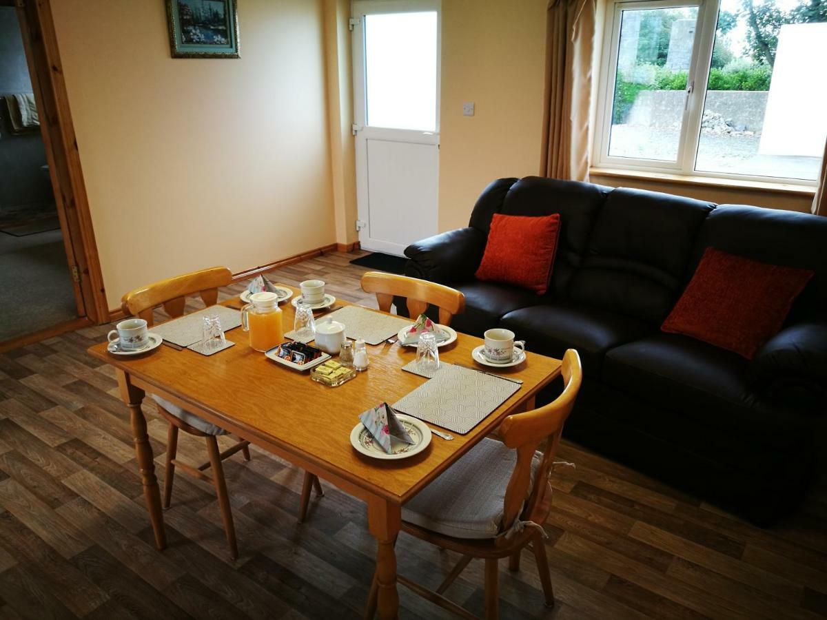 Danubio Guest Accommodation Doonbeg Eksteriør billede
